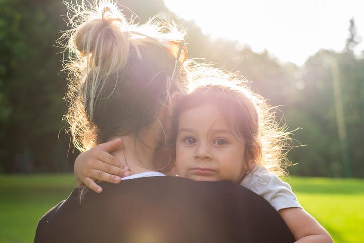 Mom and daughter representing Washington State custody laws for unmarried parents